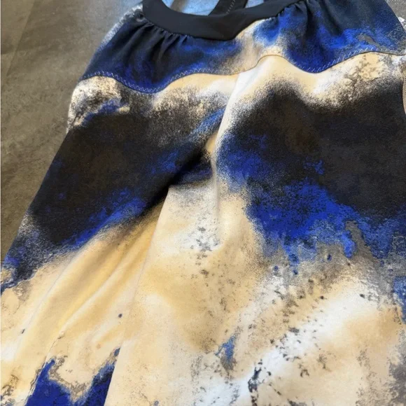 Lululemon Scoop Me Up Tank - Milky Way Multi Print sz 8 - Picture 5 of 8